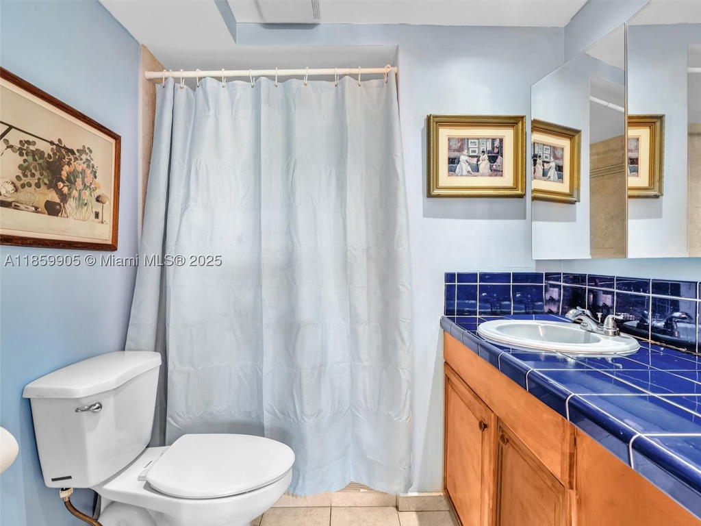 Real estate property located at 8020 Sunrise Lakes Dr #110, Broward, Sunrise Lakes 25 Condo, Sunrise, FL