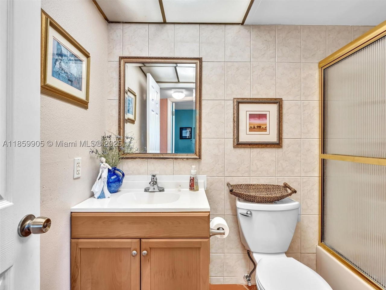 Real estate property located at 8020 Sunrise Lakes Dr #110, Broward, Sunrise Lakes 25 Condo, Sunrise, FL