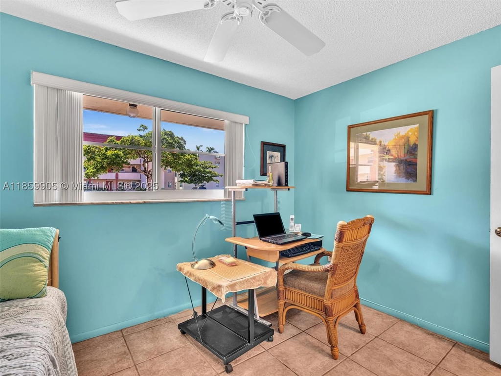 Real estate property located at 8020 Sunrise Lakes Dr #110, Broward, Sunrise Lakes 25 Condo, Sunrise, FL