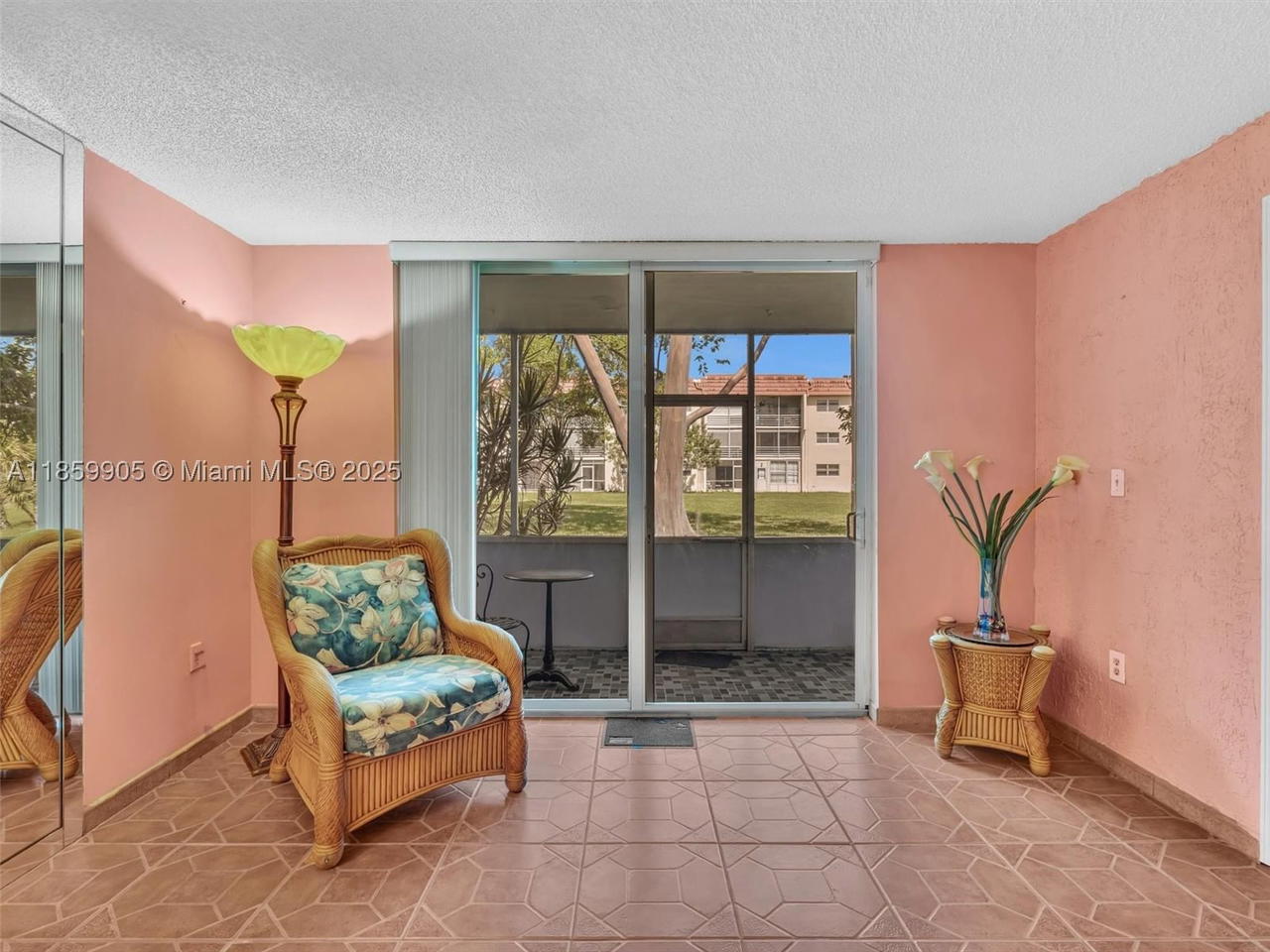 Real estate property located at 8020 Sunrise Lakes Dr #110, Broward, Sunrise Lakes 25 Condo, Sunrise, FL