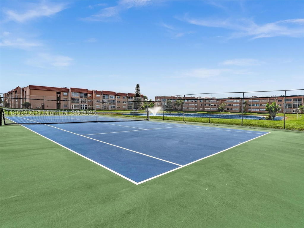 Real estate property located at 8020 Sunrise Lakes Dr #110, Broward, Sunrise Lakes 25 Condo, Sunrise, FL