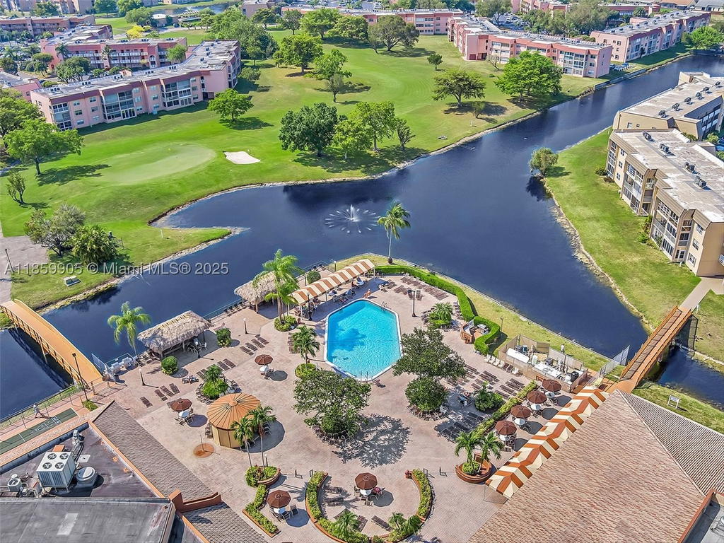 Real estate property located at 8020 Sunrise Lakes Dr #110, Broward, Sunrise Lakes 25 Condo, Sunrise, FL