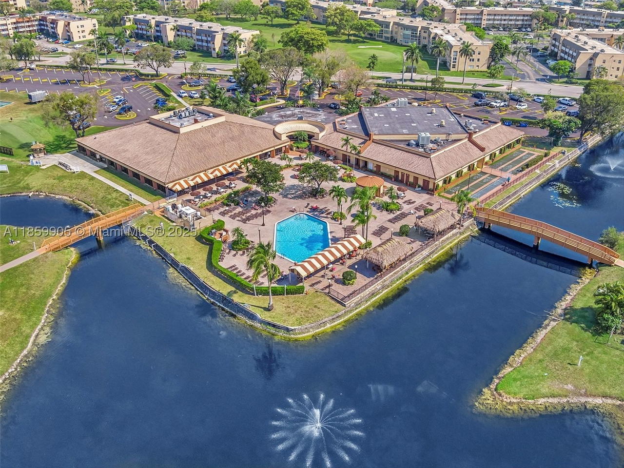 Real estate property located at 8020 Sunrise Lakes Dr #110, Broward, Sunrise Lakes 25 Condo, Sunrise, FL