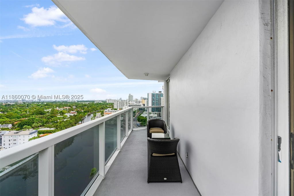 Real estate property located at 2401 Collins Ave #1808, Miami-dade, The Riviera Condo, Miami Beach, FL