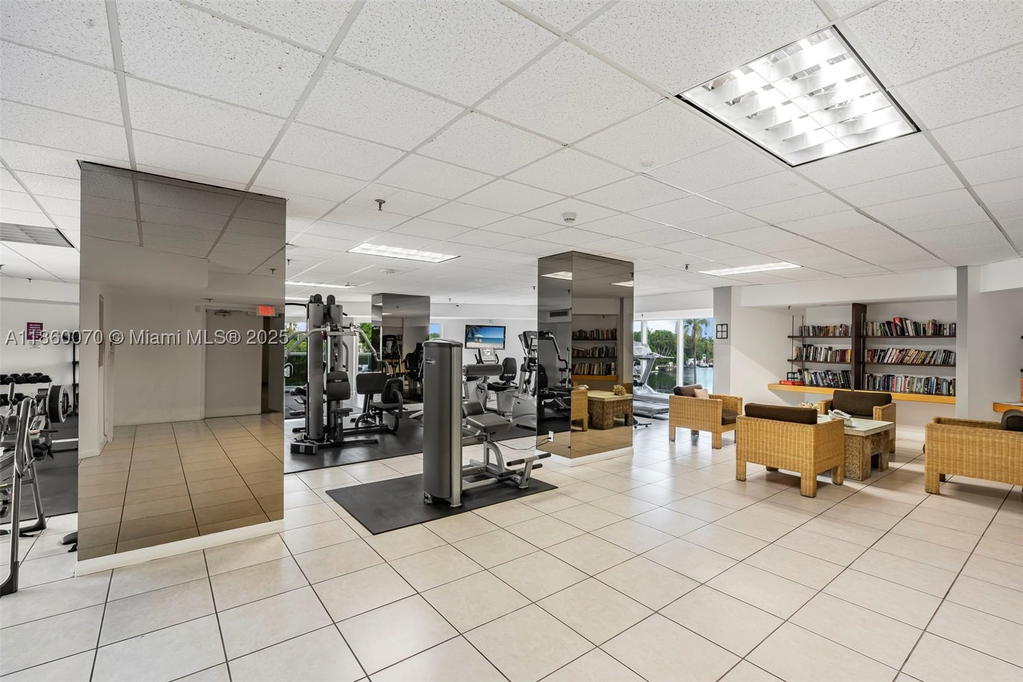 Real estate property located at 2401 Collins Ave #1808, Miami-dade, The Riviera Condo, Miami Beach, FL
