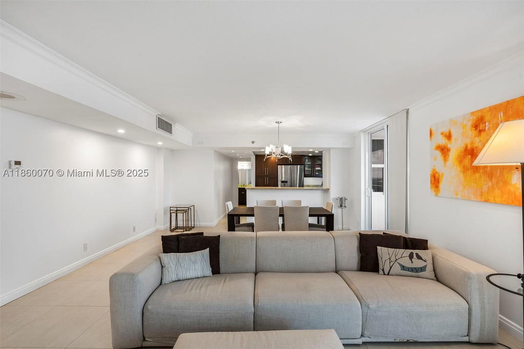 Real estate property located at 2401 Collins Ave #1808, Miami-dade, The Riviera Condo, Miami Beach, FL