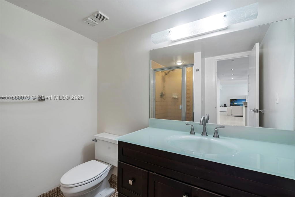 Real estate property located at 2401 Collins Ave #1808, Miami-dade, The Riviera Condo, Miami Beach, FL