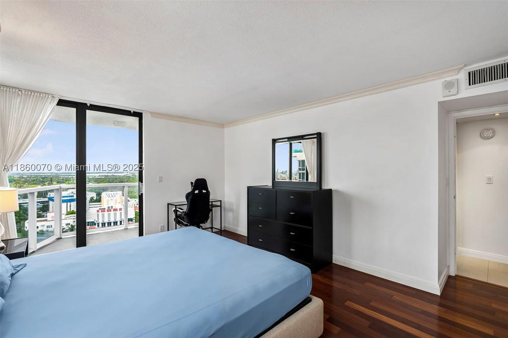 Real estate property located at 2401 Collins Ave #1808, Miami-dade, The Riviera Condo, Miami Beach, FL