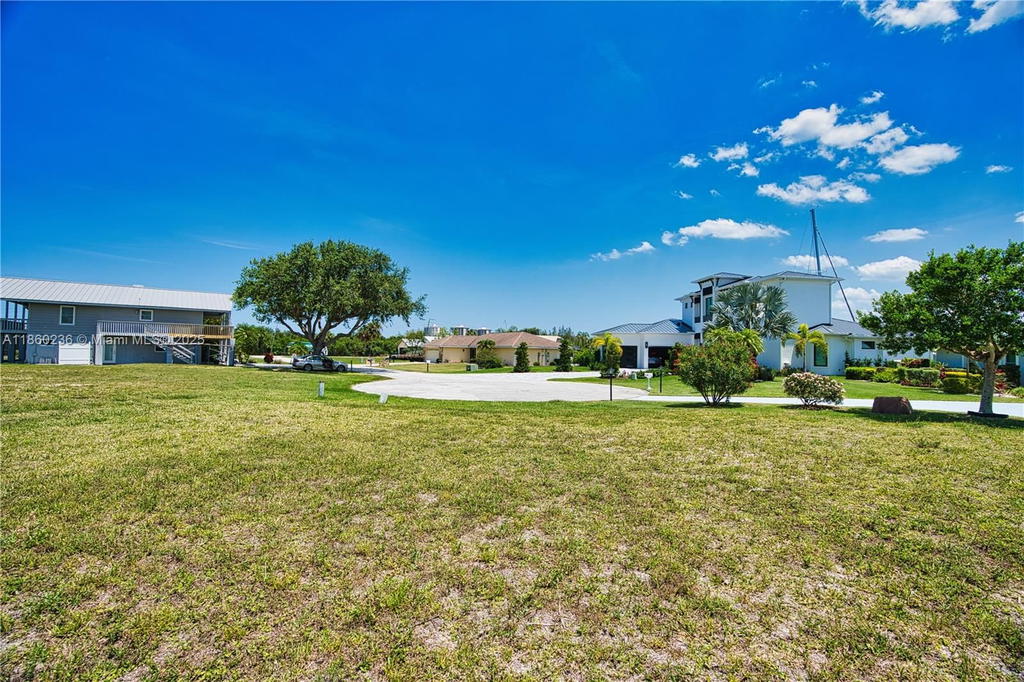 Real estate property located at 16 Crown Ct, St Lucie, Queen's Cove Unit 1, Fort Pierce, FL