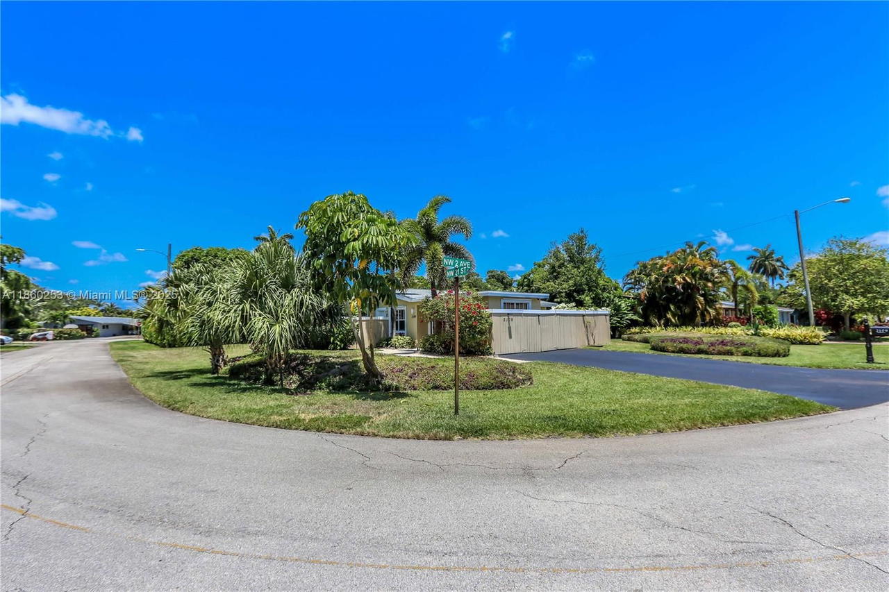 Real estate property located at 2109 2nd Avenue, Broward, Tropical Palms, Wilton Manors, FL