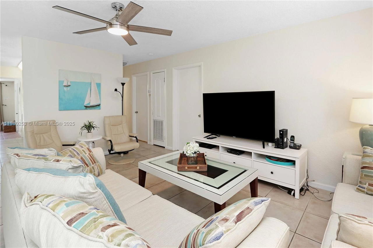 Real estate property located at 2109 2nd Avenue, Broward, Tropical Palms, Wilton Manors, FL