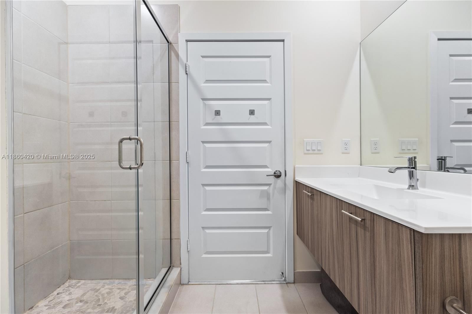 Real estate property located at 7905 104th Ave #34, Miami-dade, Grand Bay South Villas, Doral, FL
