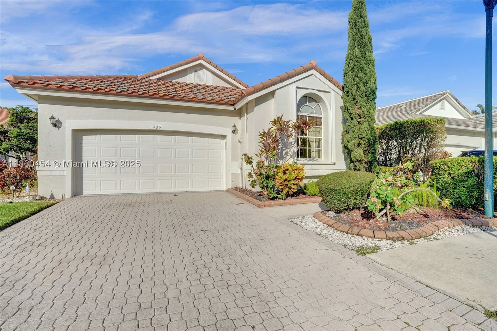 Real estate property located at 1485 Lacosta Dr W, Broward, Hollywood Lakes Country C, Pembroke Pines, FL