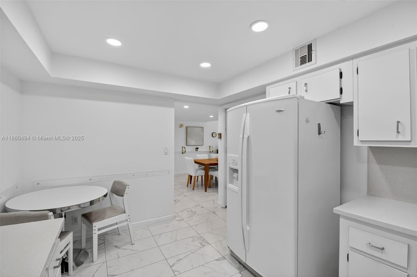 Real estate property located at 16400 Golf Club Rd #307, Broward, Building 1b Of Country Cl, Weston, FL