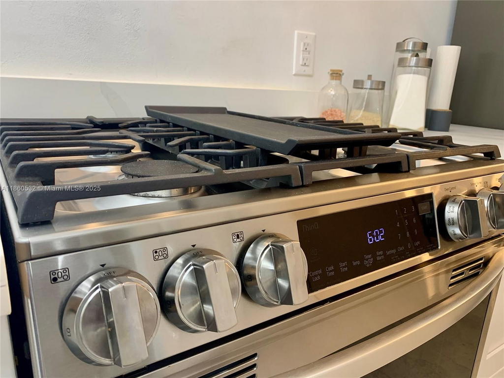 Real estate property located at 175 203rd Ter #6, Miami-dade, Ro-mont South Condo B, Miami Gardens, FL