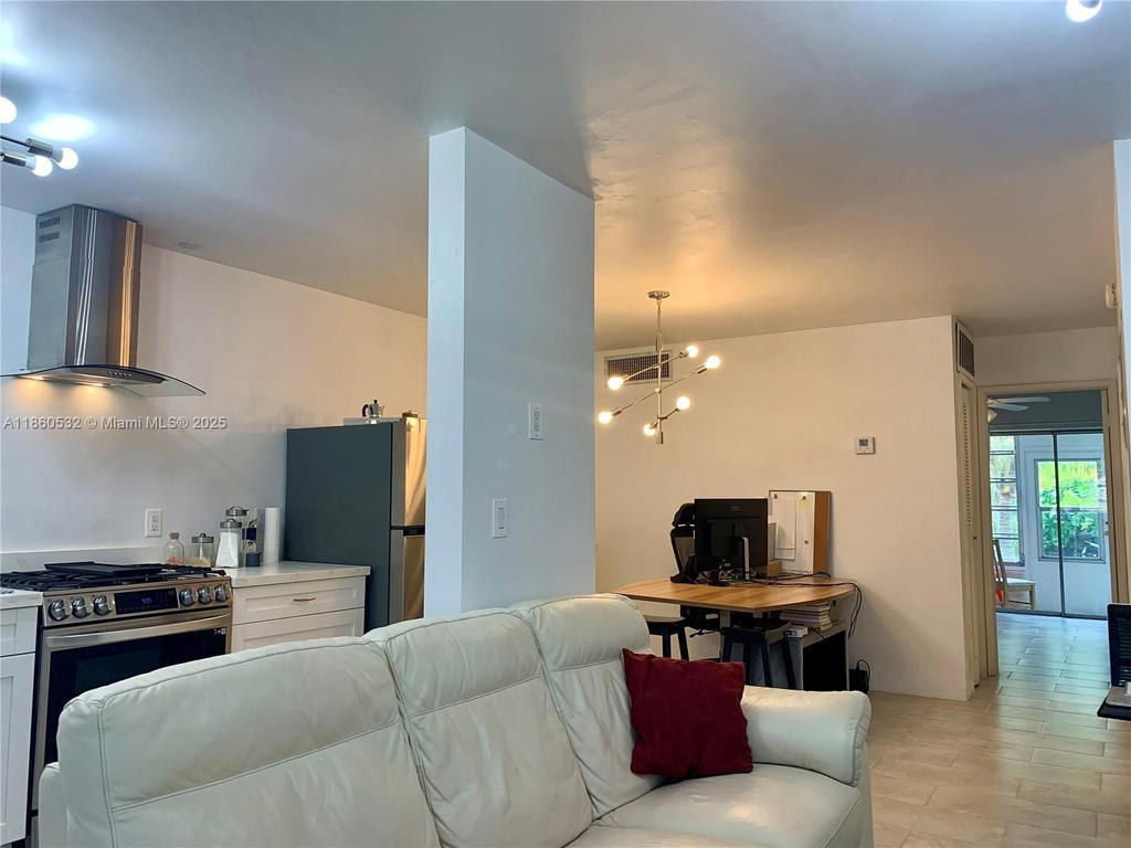 Real estate property located at 175 203rd Ter #6, Miami-dade, Ro-mont South Condo B, Miami Gardens, FL