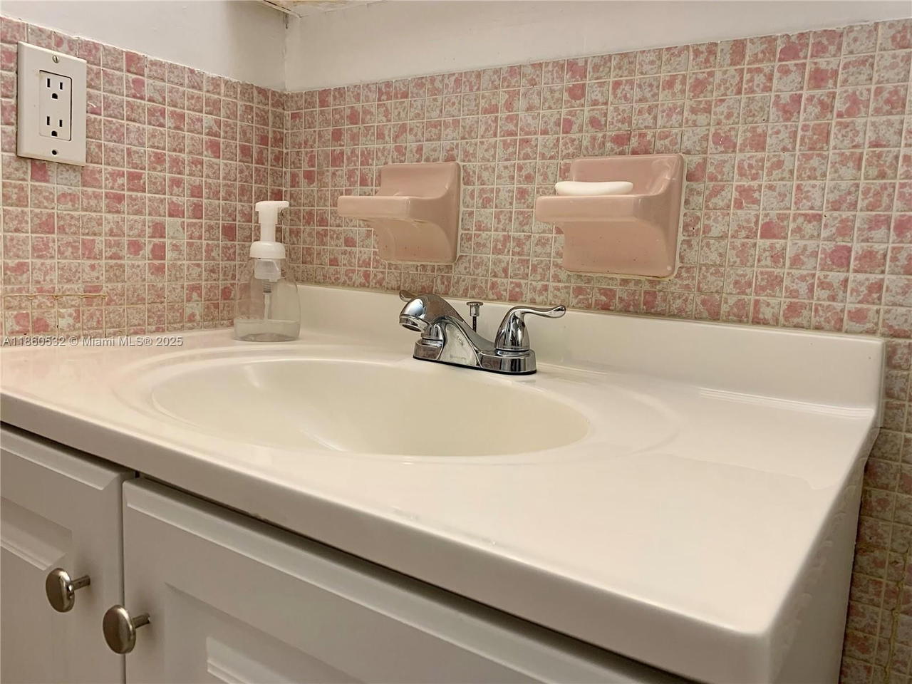 Real estate property located at 175 203rd Ter #6, Miami-dade, Ro-mont South Condo B, Miami Gardens, FL