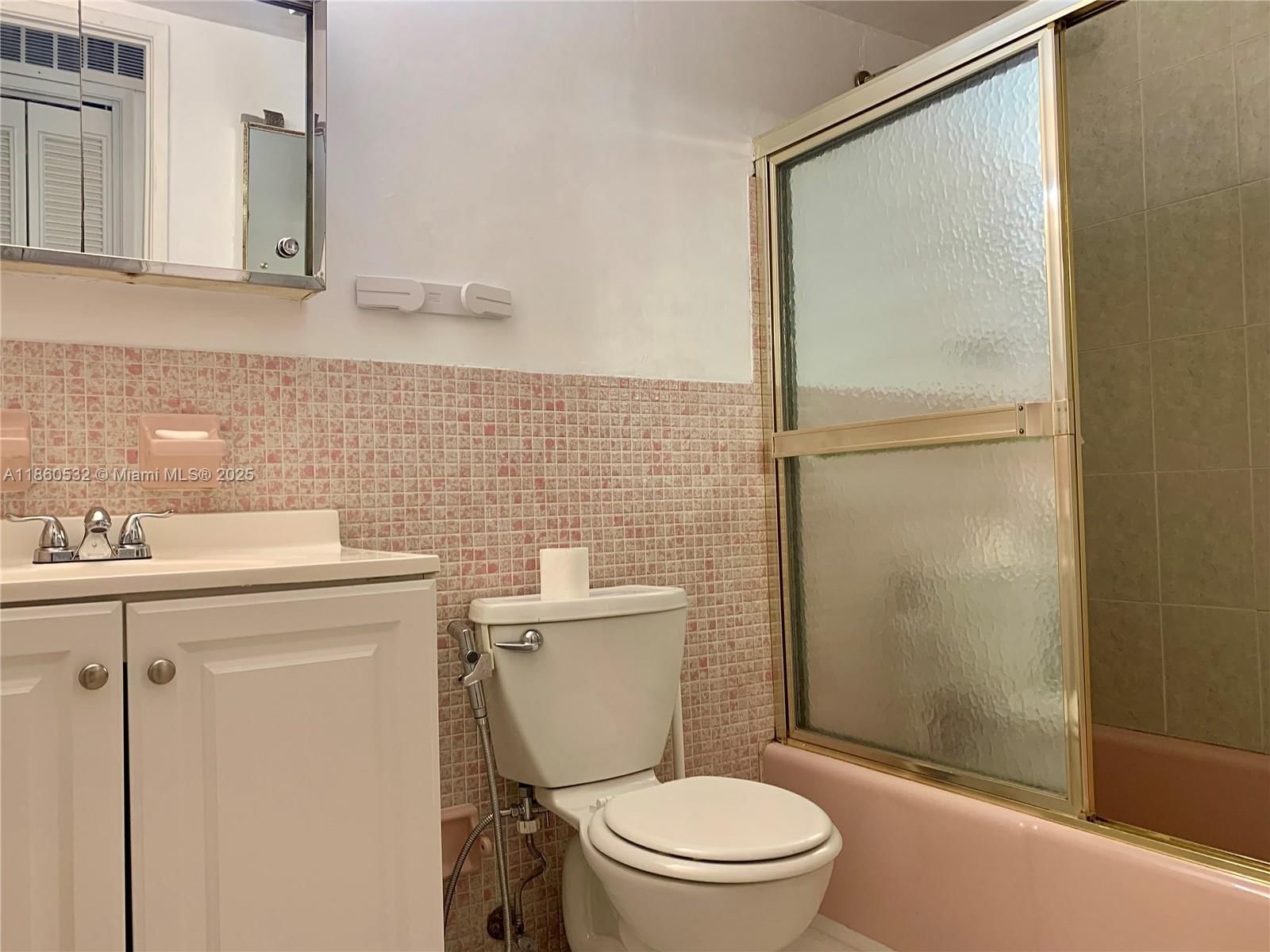 Real estate property located at 175 203rd Ter #6, Miami-dade, Ro-mont South Condo B, Miami Gardens, FL
