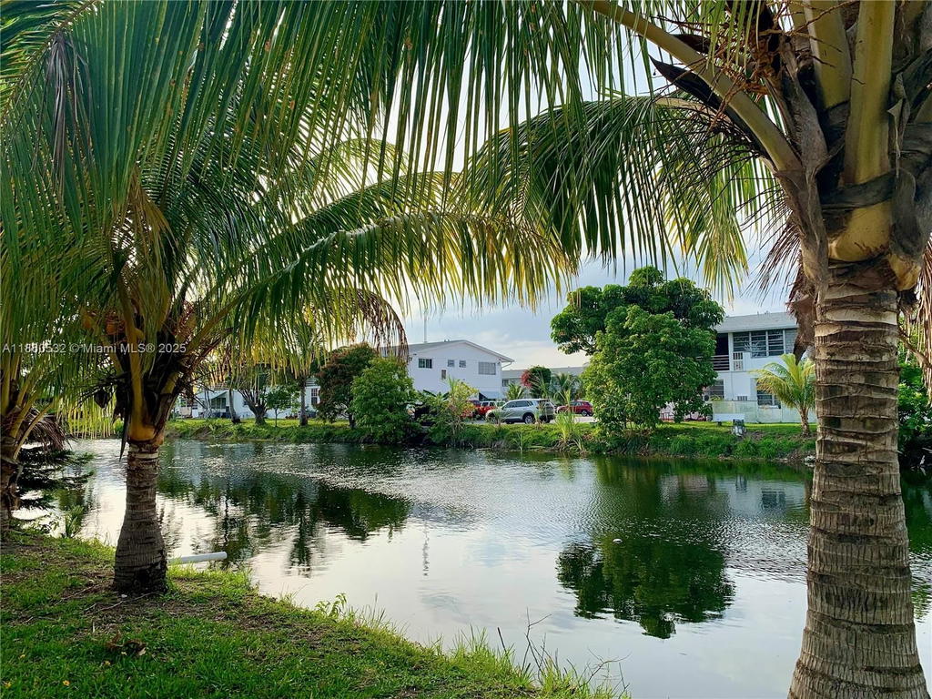 Real estate property located at 175 203rd Ter #6, Miami-dade, Ro-mont South Condo B, Miami Gardens, FL