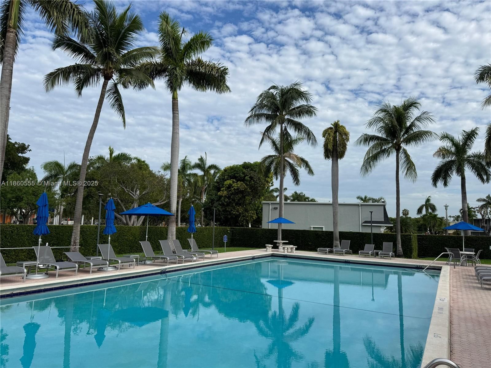 Real estate property located at 2318 7th St #34, Broward, Venetian Park I Condo, Hallandale Beach, FL