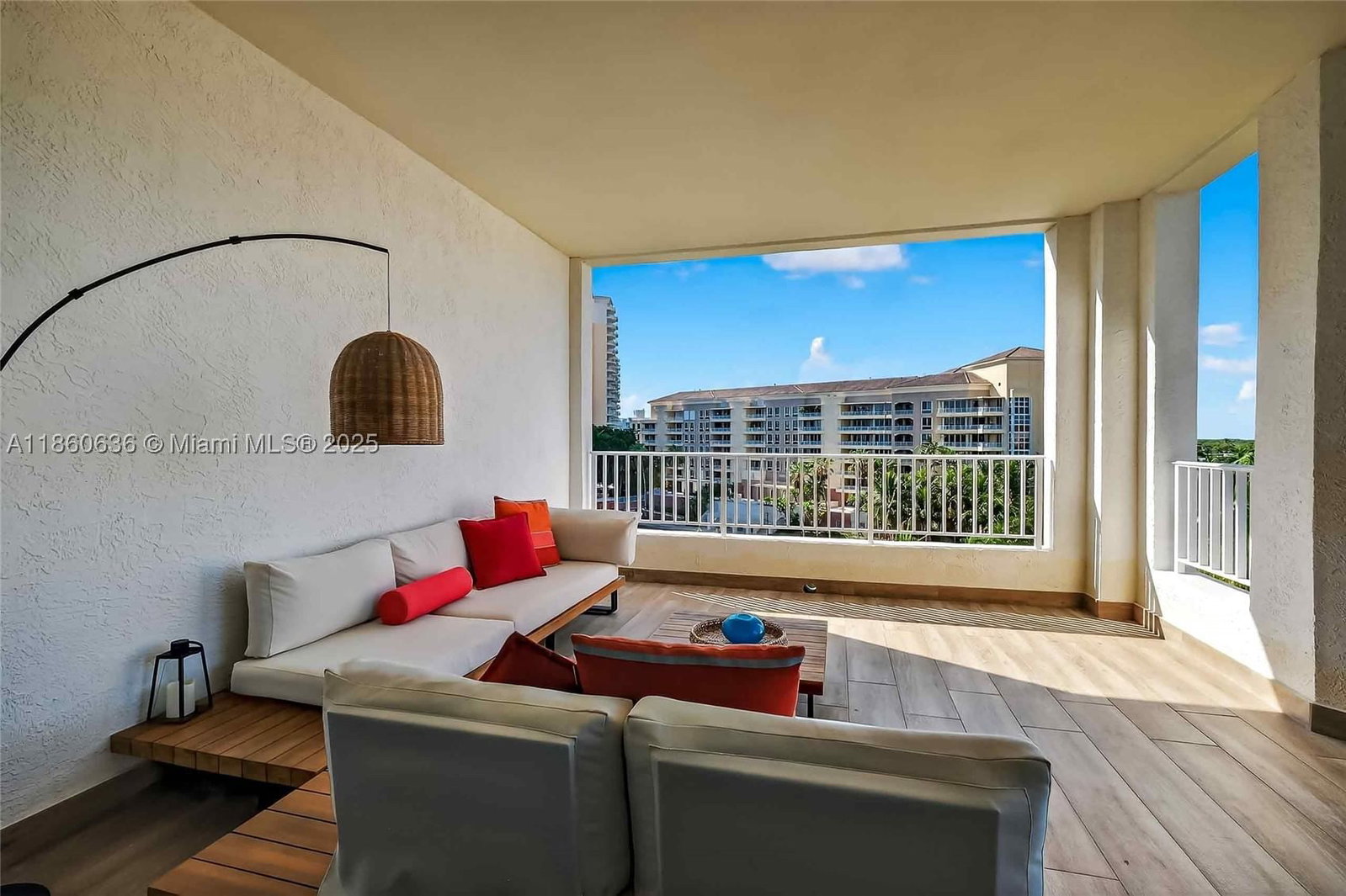 Real estate property located at 715 Crandon Blvd PH-5, Miami-dade, Resort Villa Two Condo, Key Biscayne, FL