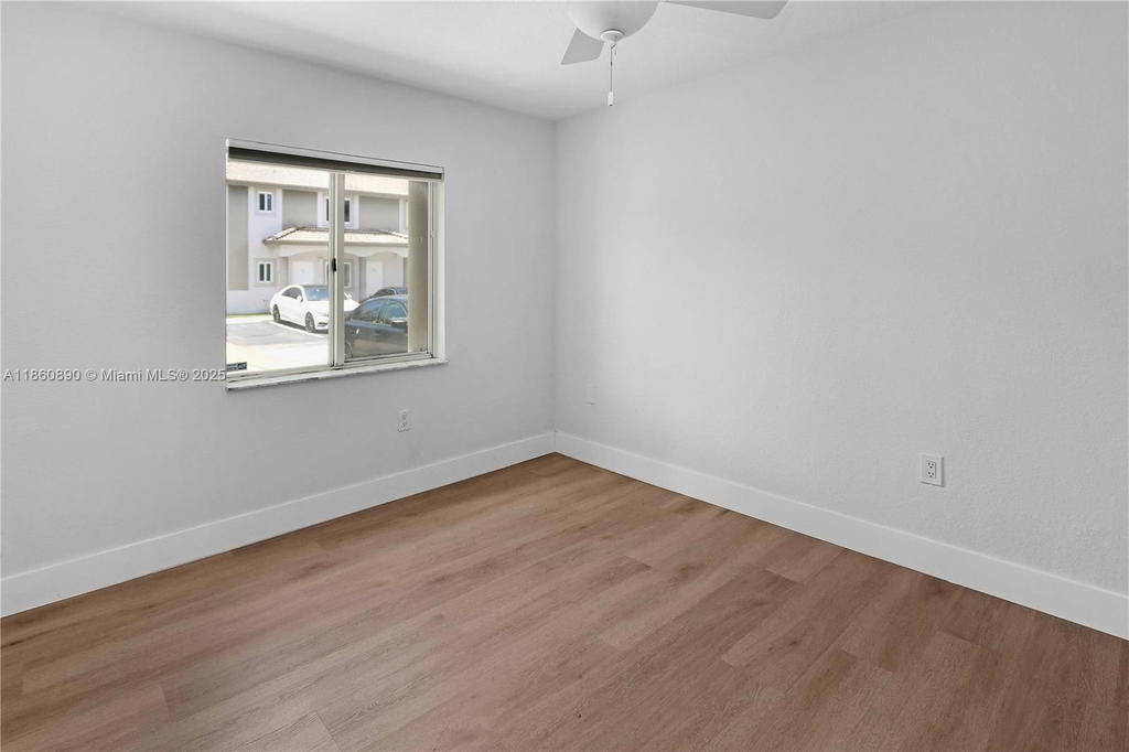 Real estate property located at 5725 109th Ave #26, Miami-dade, Doral Grand Condo, Doral, FL