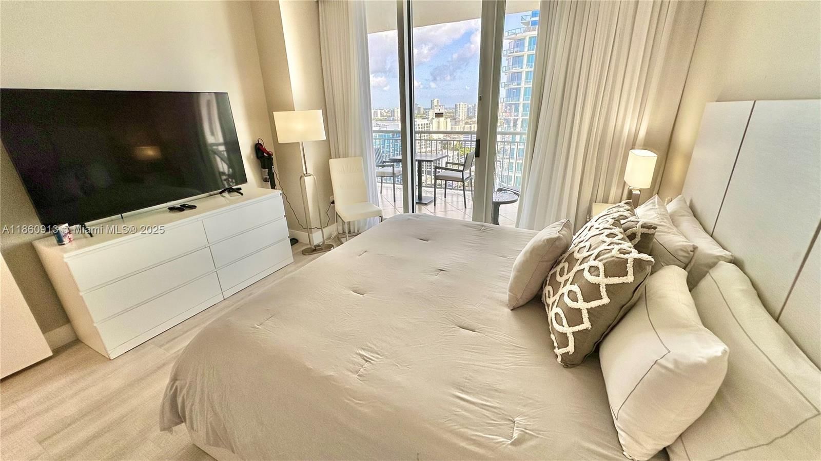 Real estate property located at , Miami-dade, Ocean Point Beach Club Co, Sunny Isles Beach, FL