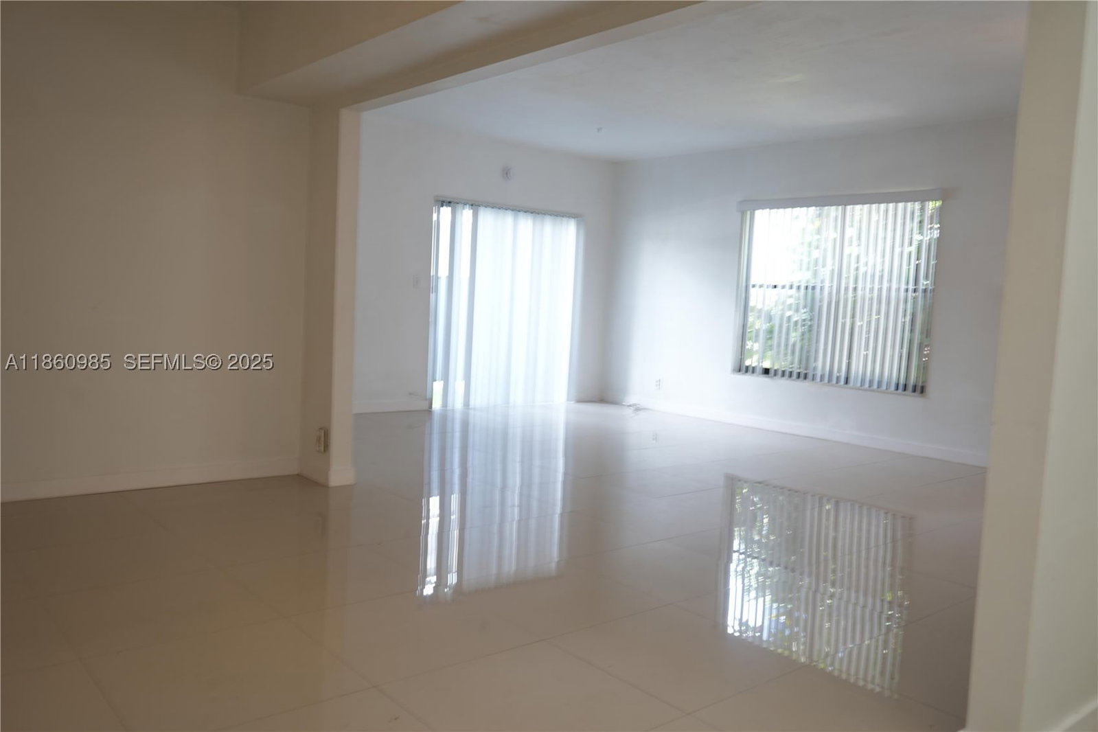 Real estate property located at 2800 University Dr #2A, Broward, University Village East I, Davie, FL