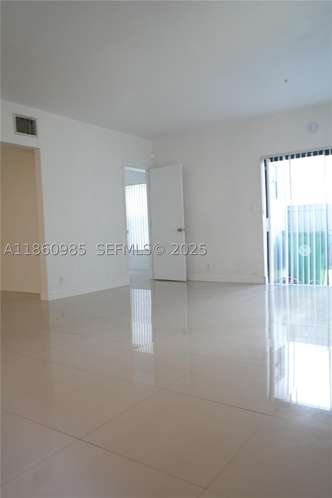 Real estate property located at 2800 University Dr #2A, Broward, University Village East I, Davie, FL