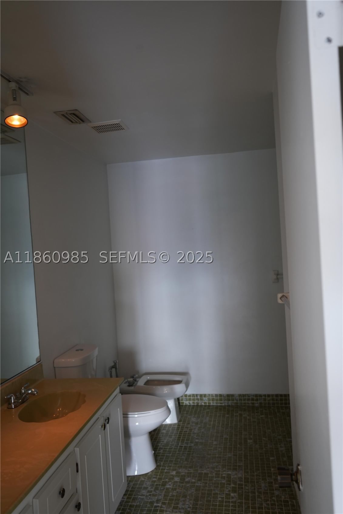 Real estate property located at 2800 University Dr #2A, Broward, University Village East I, Davie, FL