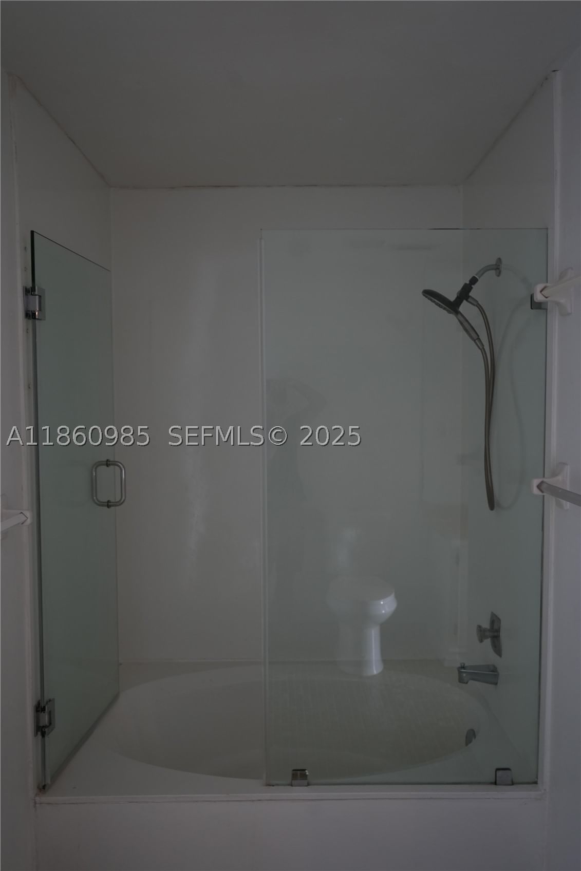 Real estate property located at 2800 University Dr #2A, Broward, University Village East I, Davie, FL