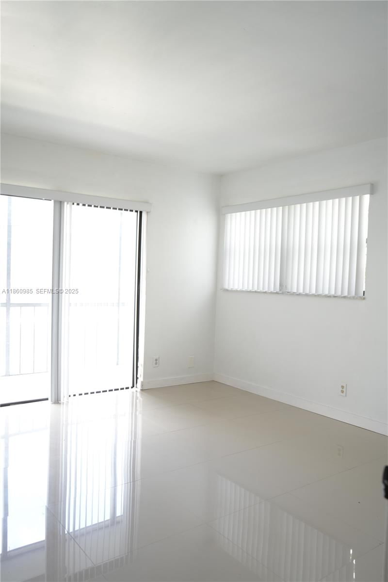 Real estate property located at 2800 University Dr #2A, Broward, University Village East I, Davie, FL