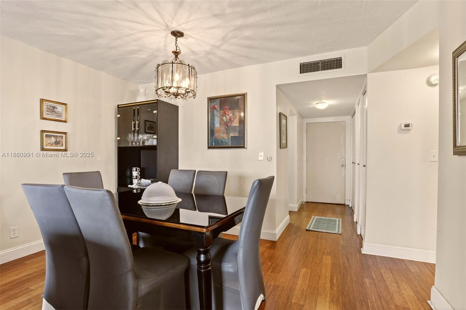 Real estate property located at 2871 Somerset Dr #212, Broward, Somerset No Eight Condo, Lauderdale Lakes, FL