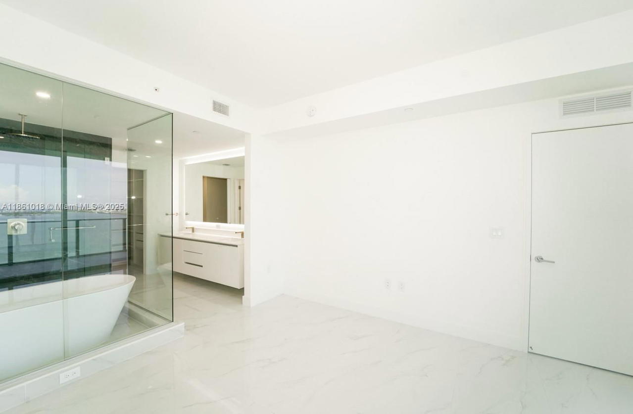 Real estate property located at 700 24th St #2904, Miami-dade, Aria Reserve Miami, Miami, FL