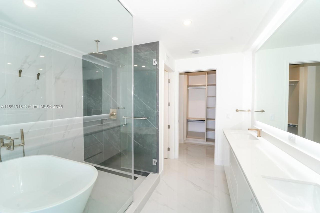 Real estate property located at 700 24th St #2904, Miami-dade, Aria Reserve Miami, Miami, FL