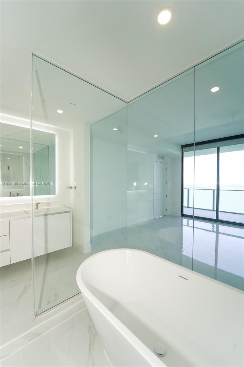 Real estate property located at 700 24th St #2904, Miami-dade, Aria Reserve Miami, Miami, FL