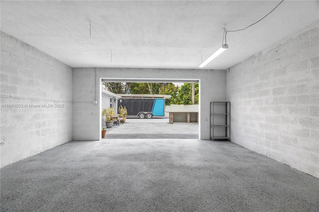 Real estate property located at 17201 37th Ave, Miami-dade, Myrtle Grove 1st Addn, Miami Gardens, FL