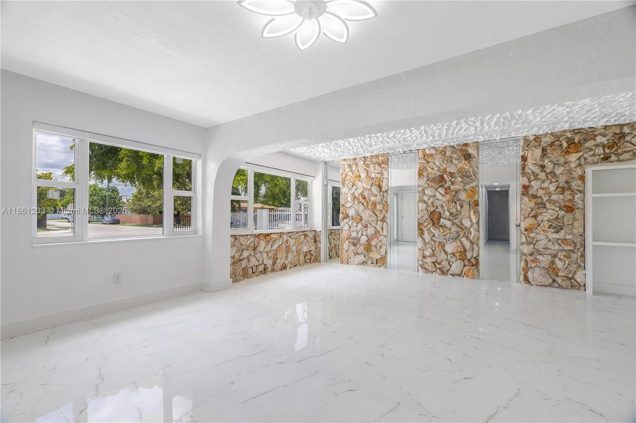 Real estate property located at 17201 37th Ave, Miami-dade, Myrtle Grove 1st Addn, Miami Gardens, FL
