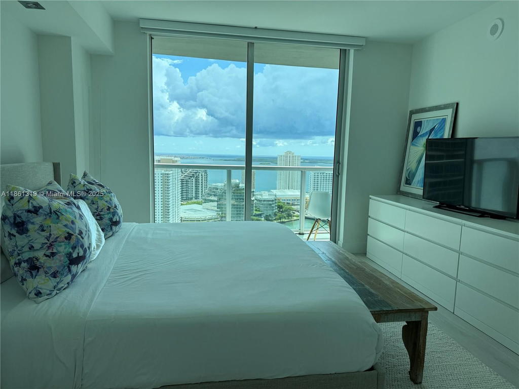 Real estate property located at 500 Brickell Ave #3100, Miami-dade, 500 Brickell East Condo, Miami, FL