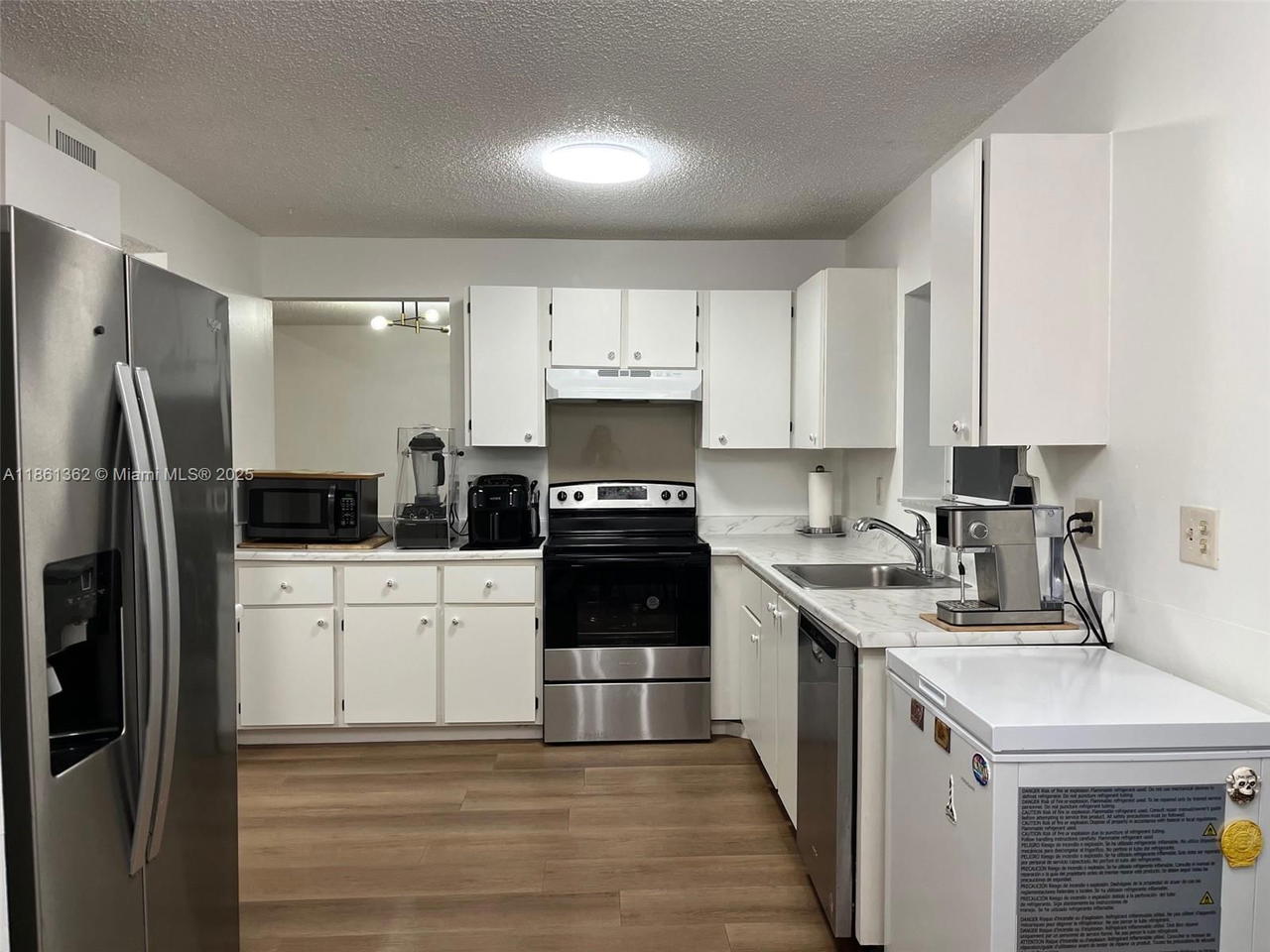 Real estate property located at 640 Woodgate Ln A, Broward, Woodgate Condominium 14, Sunrise, FL
