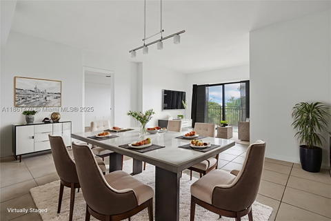Real estate property located at 9340 Fontainebleau Blvd W505, Miami-dade, Keystone Courts Condo, Miami, FL