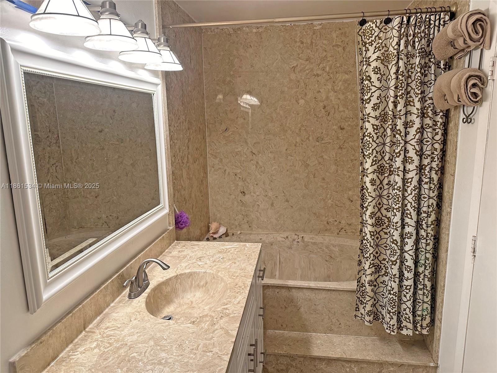 Real estate property located at 22 Crossings Cir E, Palm Beach, Crossings Of Boynton Beac, Boynton Beach, FL