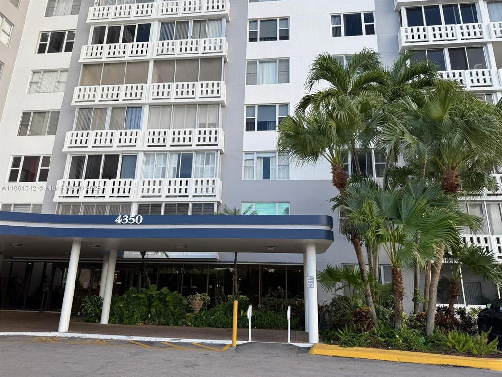 Real estate property located at 4350 Hillcrest Dr #112, Broward, Hillcrest East No 22 Cond, Hollywood, FL