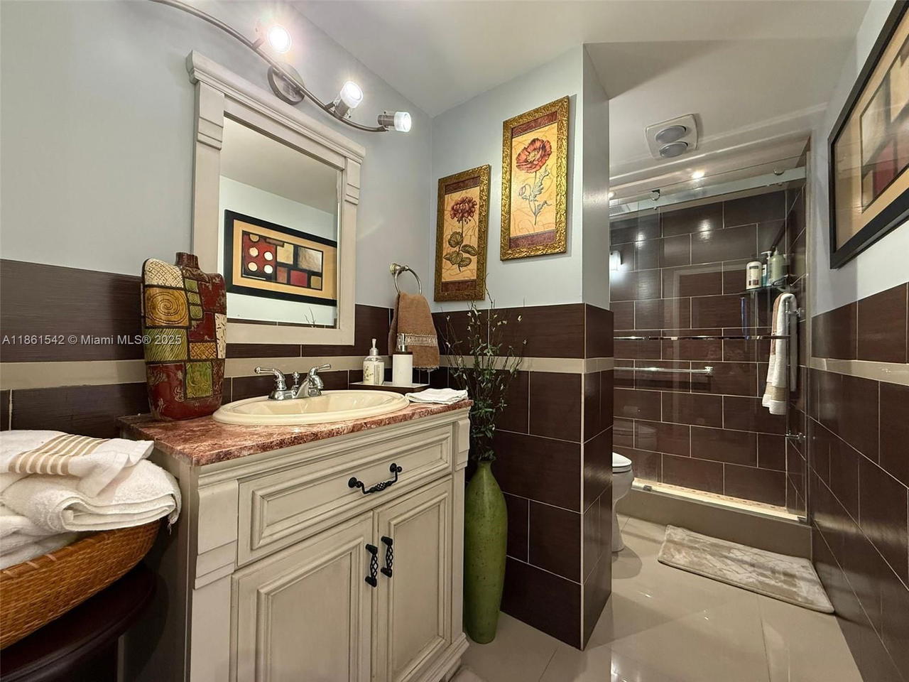 Real estate property located at 4350 Hillcrest Dr #112, Broward, Hillcrest East No 22 Cond, Hollywood, FL
