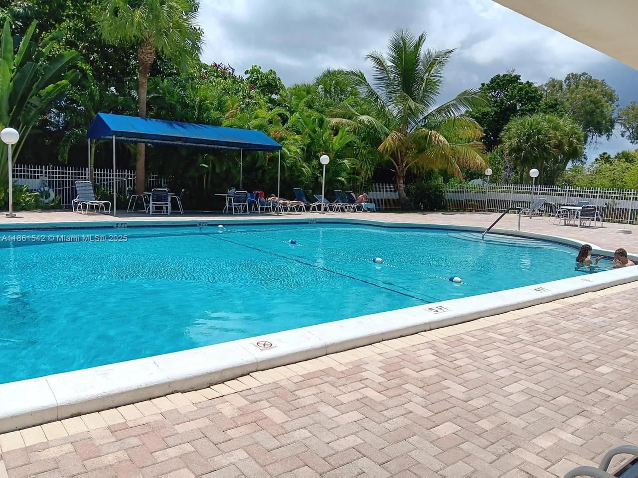 Real estate property located at 4350 Hillcrest Dr #112, Broward, Hillcrest East No 22 Cond, Hollywood, FL