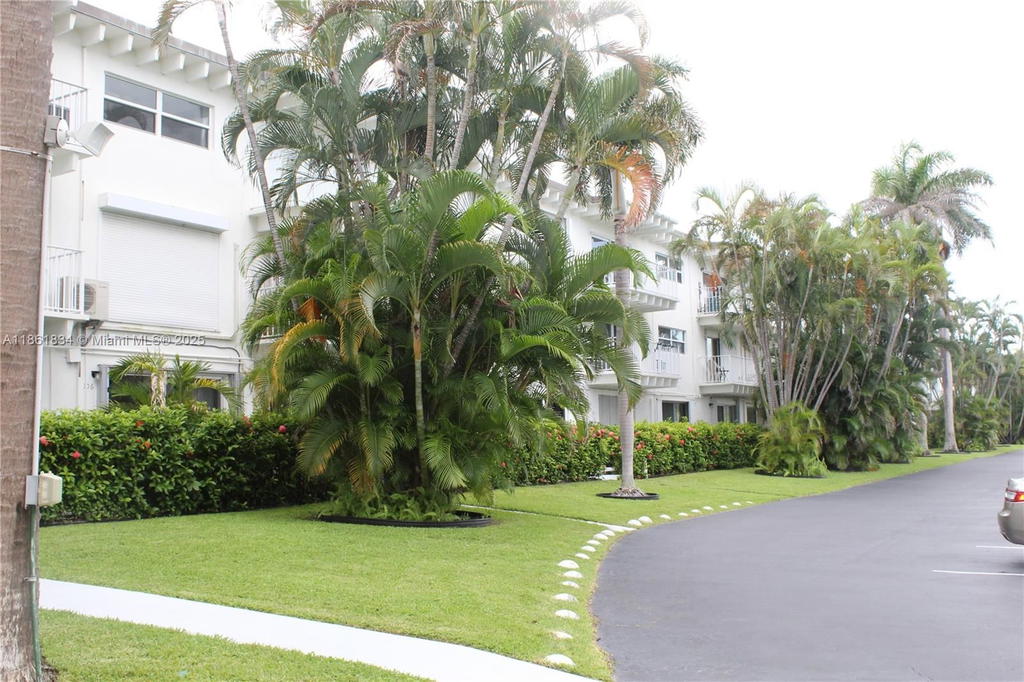 Real estate property located at 4001 Ocean Blvd #103, Palm Beach, Tropicana Gardens Inc, South Palm Beach, FL