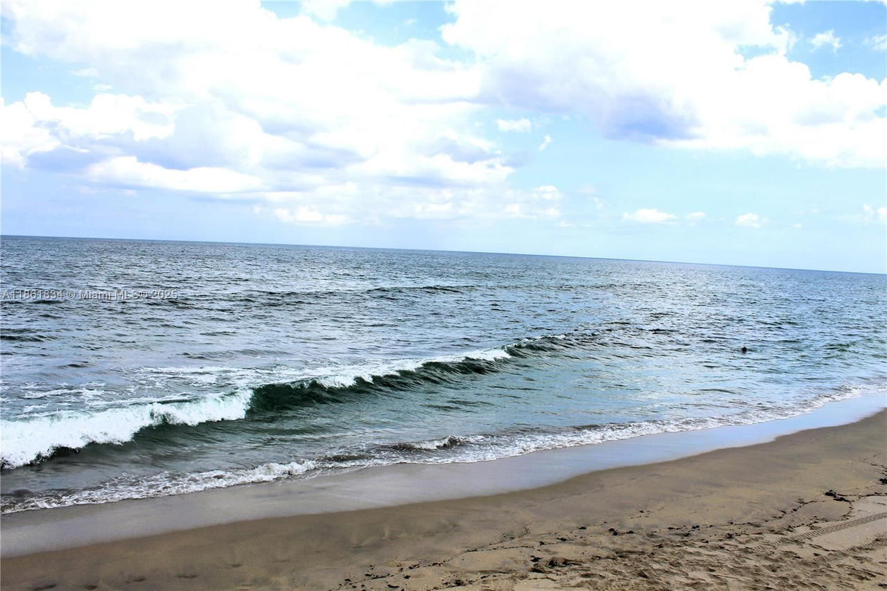 Real estate property located at 4001 Ocean Blvd #103, Palm Beach, Tropicana Gardens Inc, South Palm Beach, FL