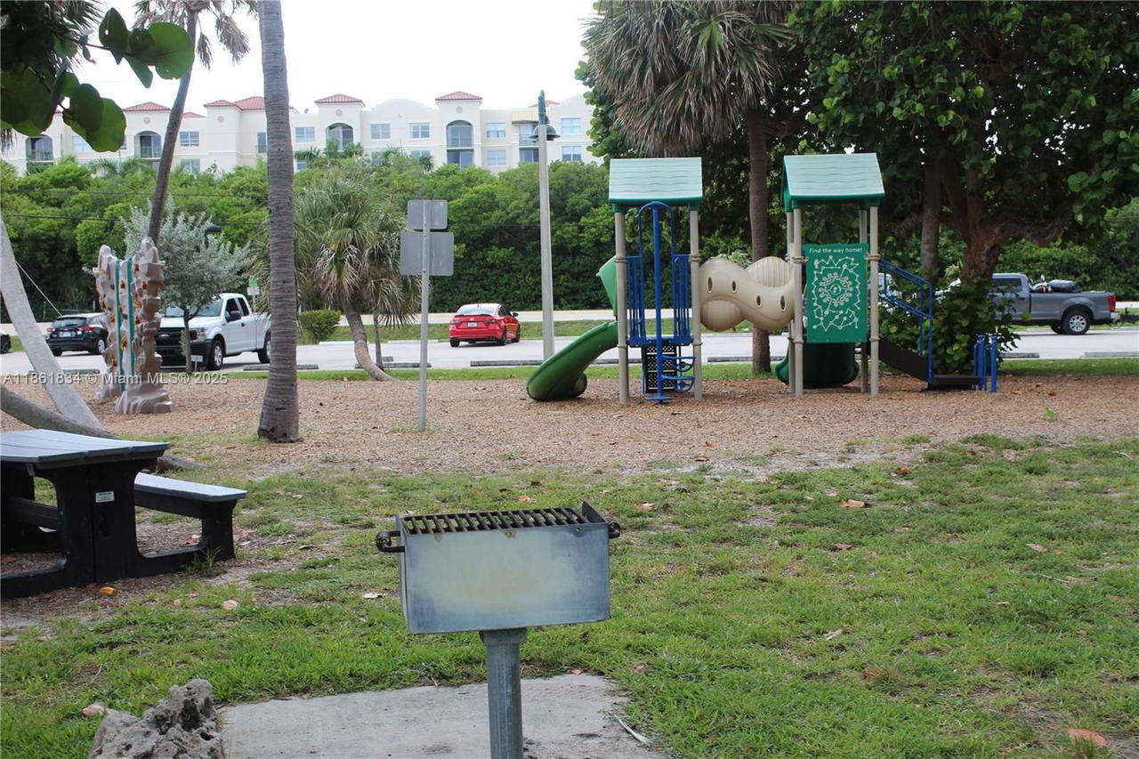 Real estate property located at 4001 Ocean Blvd #103, Palm Beach, Tropicana Gardens Inc, South Palm Beach, FL