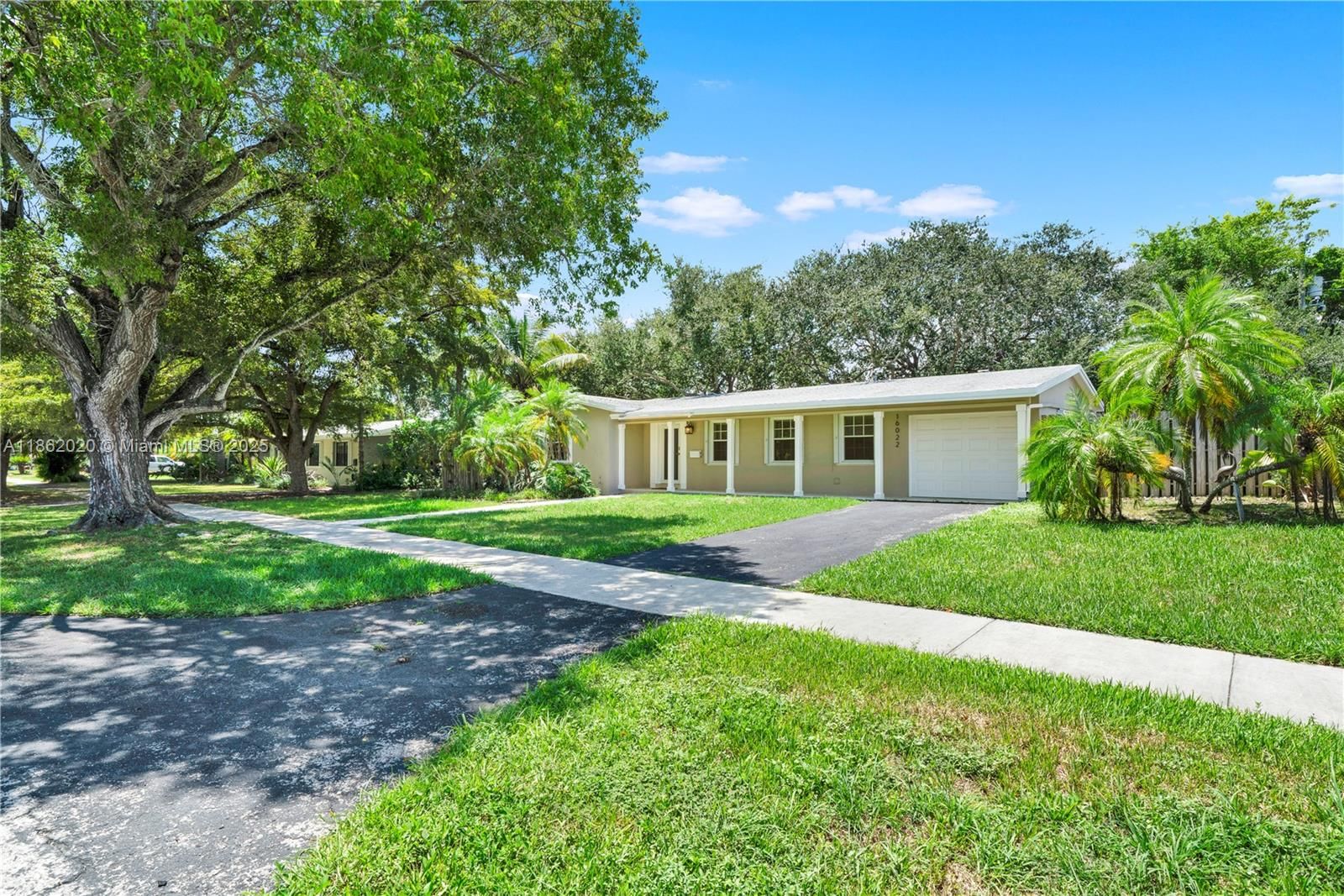 Real estate property located at 16022 98th Ave, Miami-dade, Palmetto Country Club Est, Miami, FL