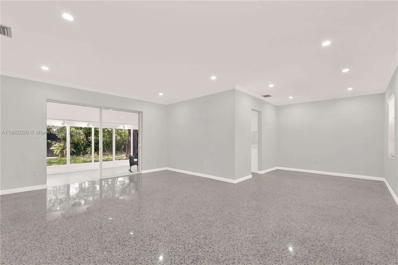 Real estate property located at 16022 98th Ave, Miami-dade, Palmetto Country Club Est, Miami, FL